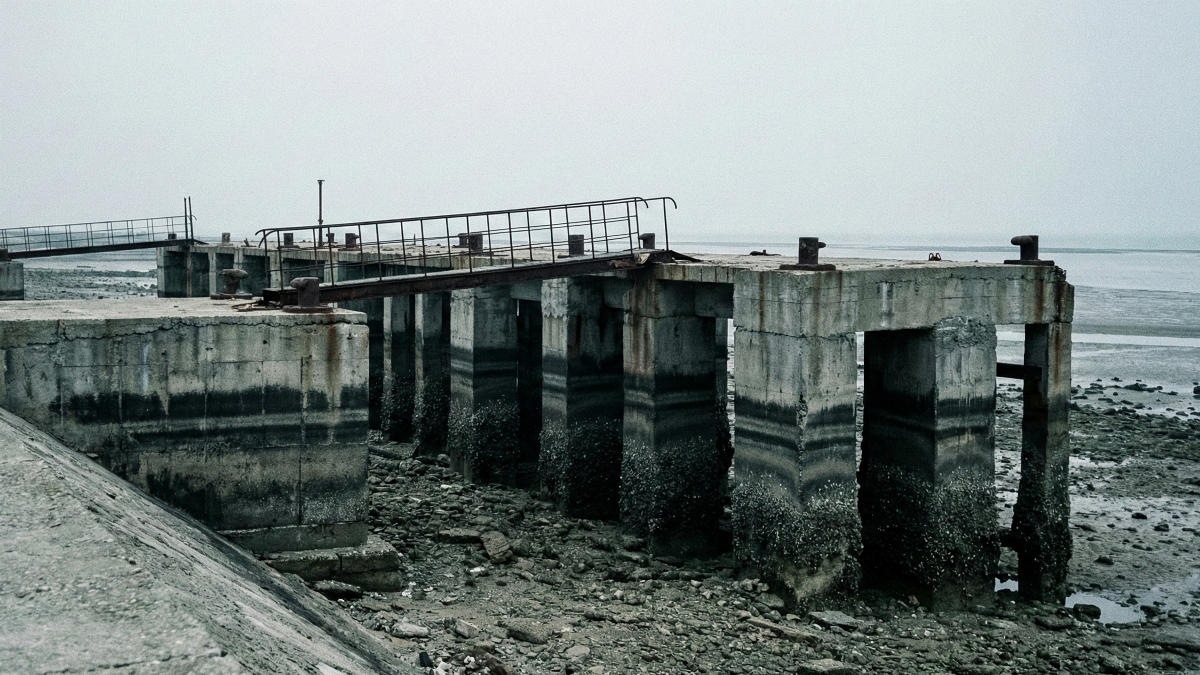 Каспий обновил исторический антирекорд: уровень воды упал до отметки 1978 года Каспий обновил исторический антирекорд: уровень воды упал до отметки 1978 года